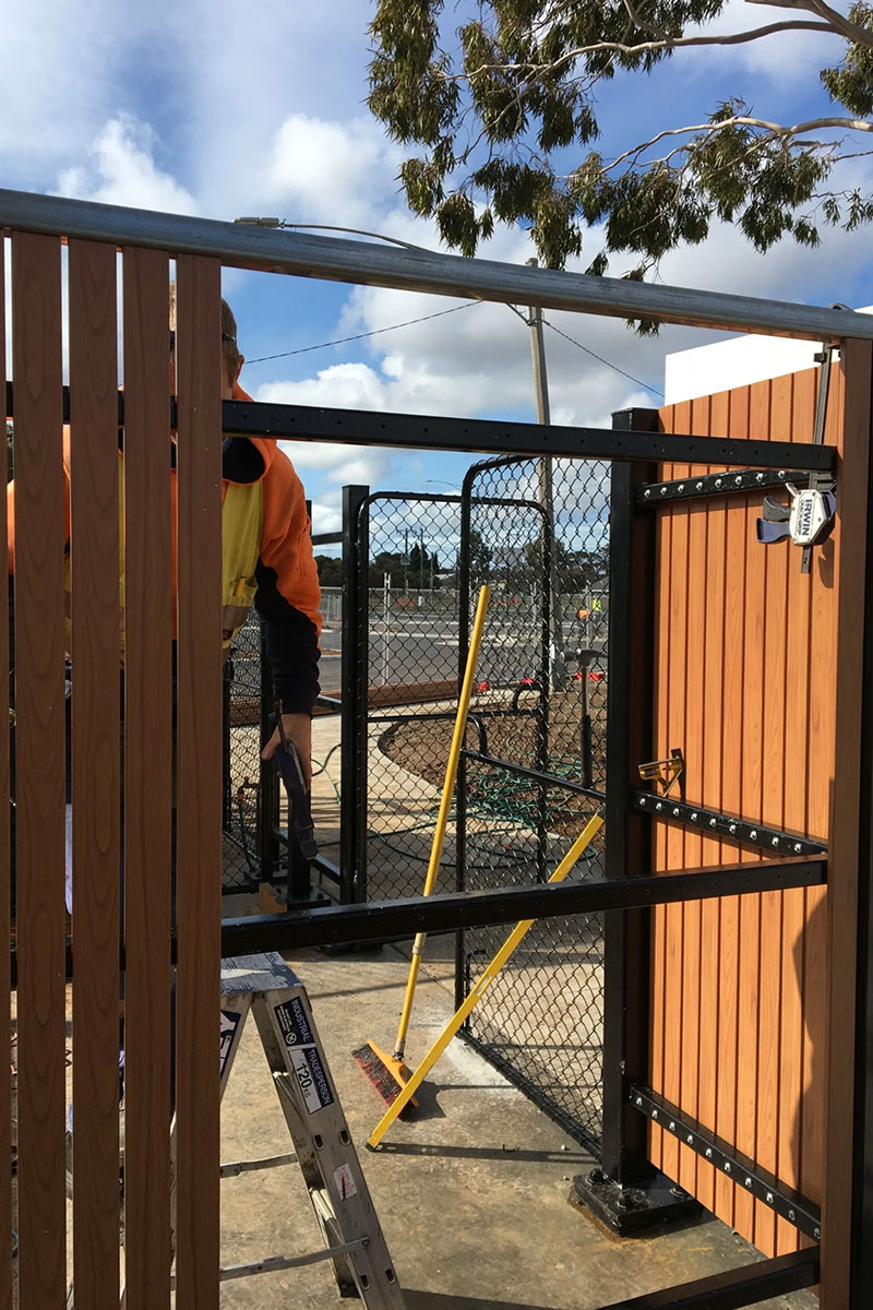 modwood fencing experts Melbourne