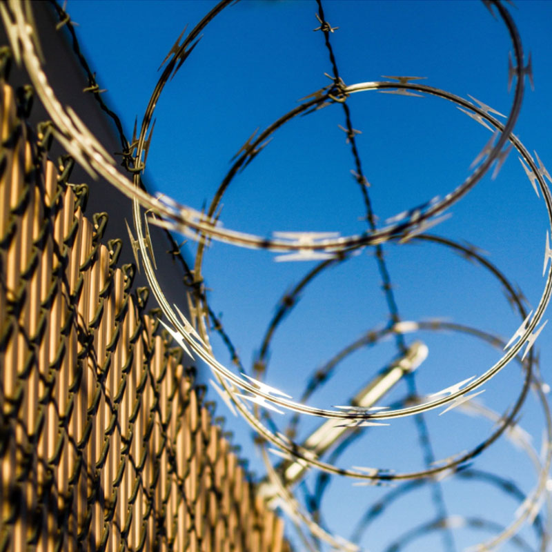 Using Barbed & Razor Wire In Fencing