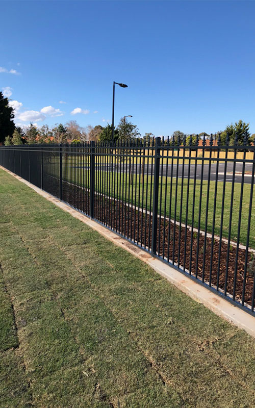 Fencing Contractors Doreen | Diamond Fencing Melbourne