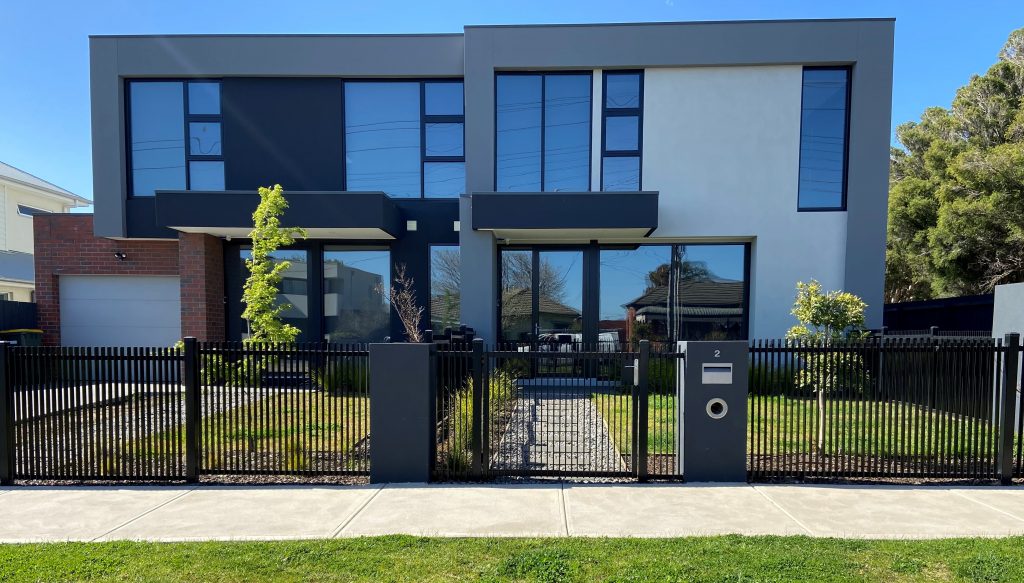 metal fencing in melbourne suburbs