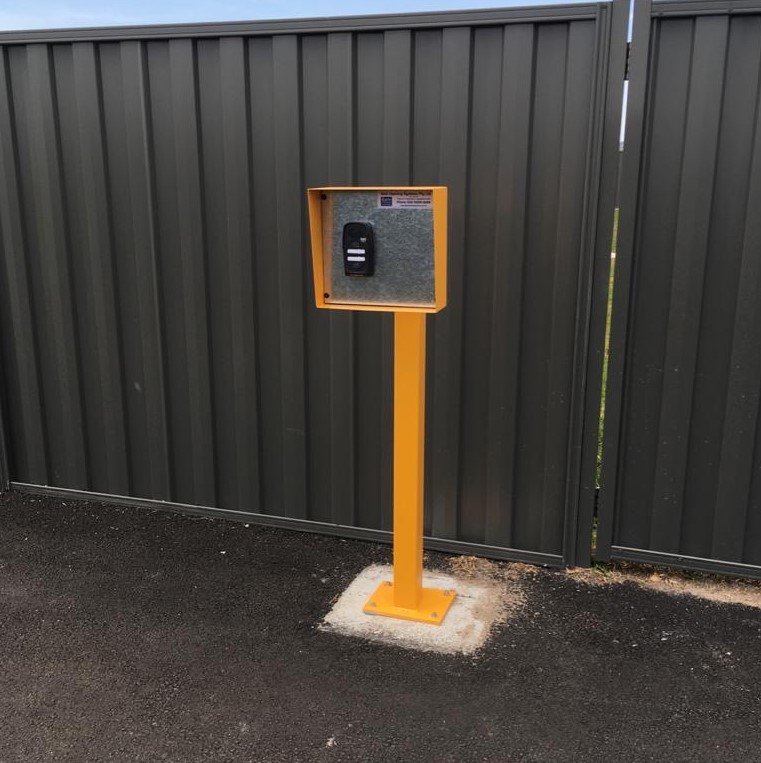 access control bollards for automatic gates