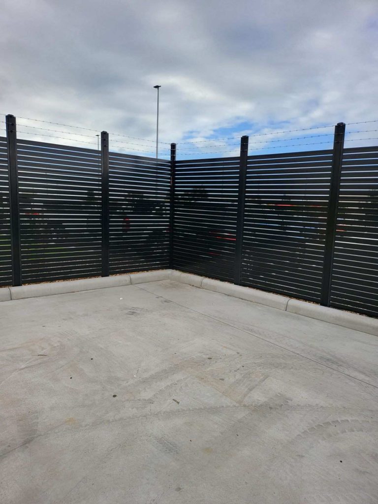 barbed wire fencing cleaning melbourne
