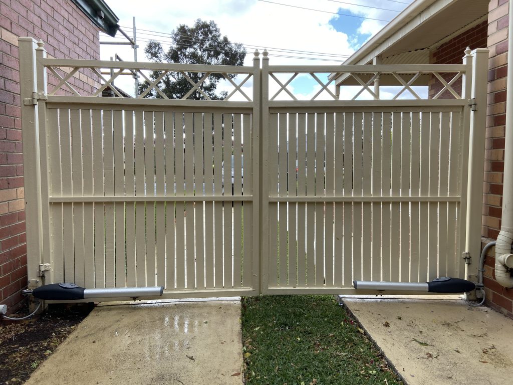 melbourne backyard fencing gates